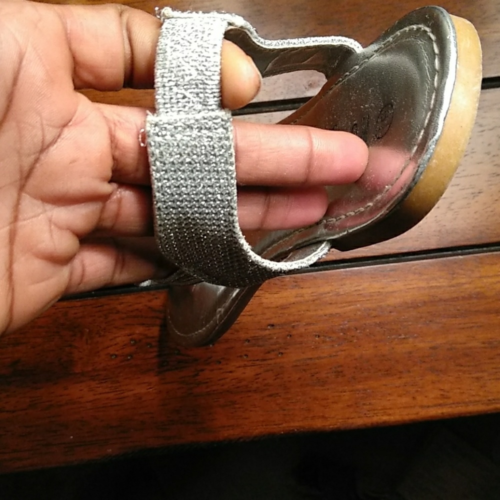 Sandals - Picture 3 of 4